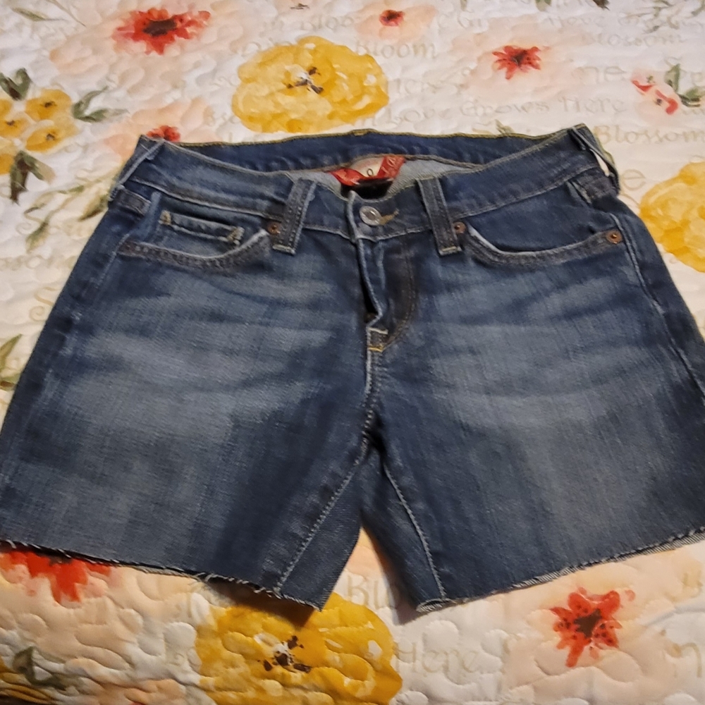 Lucky shorts
